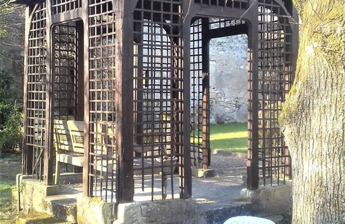 Amboise Condo | cottage of the Small Mass