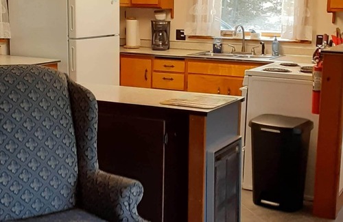 Mayfield Cottage | Cottage on Spider Lake, Private Lakefront in Peaceful Setting