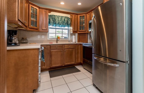 Sebastian Highlands House | πΉπ Cottage Paradise! 2BR/2BA, Pets Welcome, TV, Wi-Fi