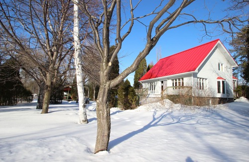 Lac-Saint-Jean-Est Regional County Municipality Ski Chalet | Cottage Petits-Fruits