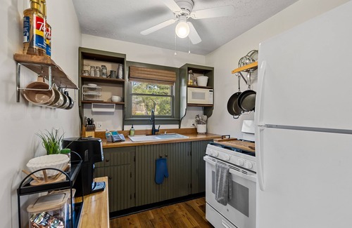 Byrdstown House | Cottage w/boat parking, 2.7mi to free boat launch