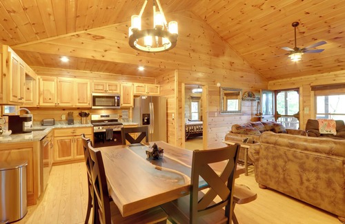 Blue Ridge Cottage | Cottage w/Hot Tub: 3 Mi to Downtown Blue Ridge!