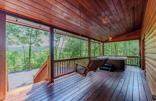 Blue Ridge Cottage | Cottage w/Hot Tub: 3 Mi to Downtown Blue Ridge!