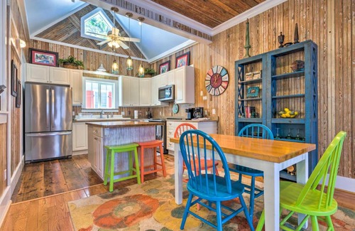 Old Town House | Cottage with Porch - 3 Min Walk to Bay St Louis