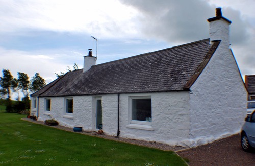 Kirkcudbright Cottage | Cottage with stunning views over Kirkcudbright Bay, a short walk from the beach.