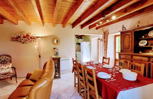 Salles-Lavalette Cottage | Cottage with views and fireplace - Pets allowed, Parking, WIFI