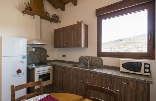 Matallana Cottage | Cottages 4 Valleys, home N1