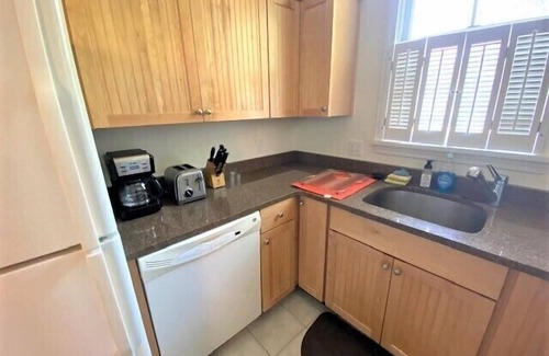 Summer Village Cottage | Cottages at Summer Village, fully furnished cottage, Wi-fi, heated pools, hot tub