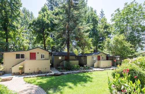 Guerneville Resort | Cottages On River Road