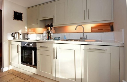 Chathill Cottage | COTTAR'S BARN, pet friendly, country holiday cottage in Embleton