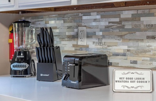 Zion Cottage | Cottingham Cottage – Peaceful Family Retreat Near Great Lakes Naval Base