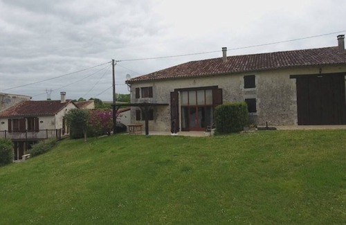 Nanteuil-de-Bourzac House | Coutancie, has Everything for a Carefree Holiday