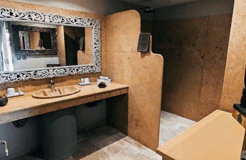 Vallon-Pont-d'Arc House | Couleurs du Sud Chambres d'Hôtes