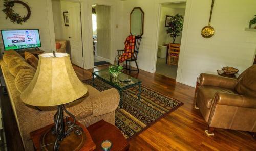 Crumpler House | Country Classic