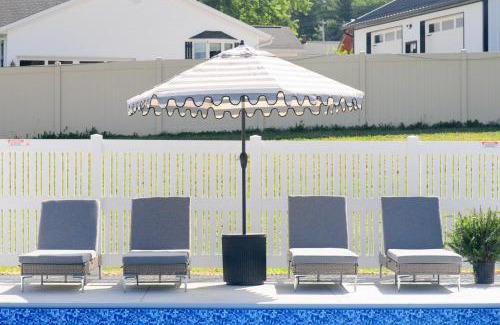 Winesburg House | Country Comfort with Pool Family & Groups