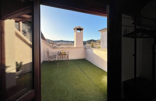 Chillaron del Rey Cottage | COUNTRY COTTAGE - LA PRINCESA LLORONA - 14 PER - CHILLARON DEL REY - LAKE ENTREPEÑAS