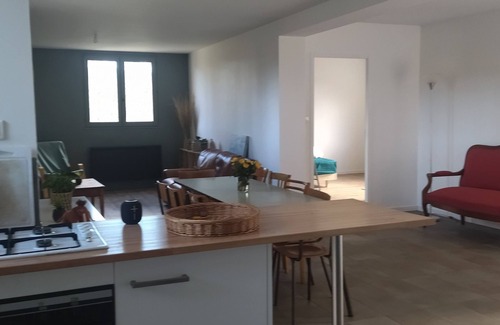 Moules-et-Baucels Apartment | Country cottage 8 to 14 people