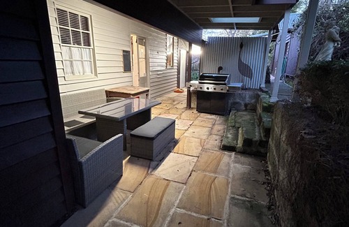 Wollombi Cottage | Country cottage close to function venues and the village of Wollombi