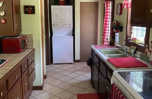 Sharpsburg Cottage | Country Cottage located along the Muskingum River