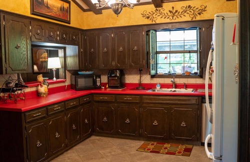 Corinth House | COUNTRY ESCAPE! Minutes from Pickwick Lake and Downtown Corinth!