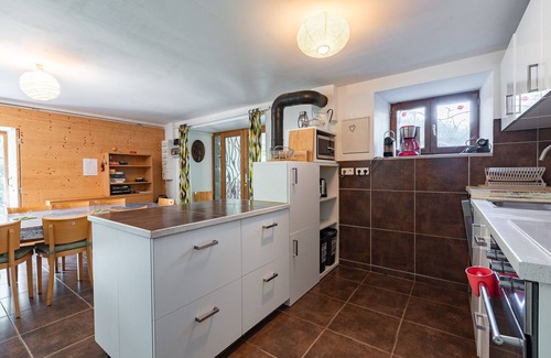 Saint-Barthelemy-Grozon House | Country House 'La Gabbro' with Mountain View, Private Terrace and Wi-Fi