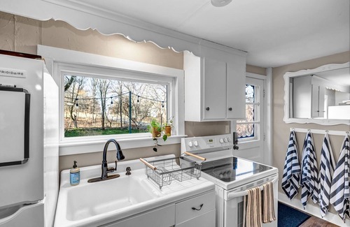 East Hampton House | Country getaway in 2 family home, huge yard & grounds, minutes from lakes & more
