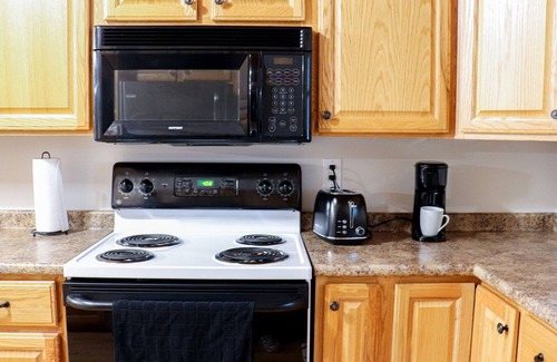 Dundee House | Country Home Near Berlin Ohio