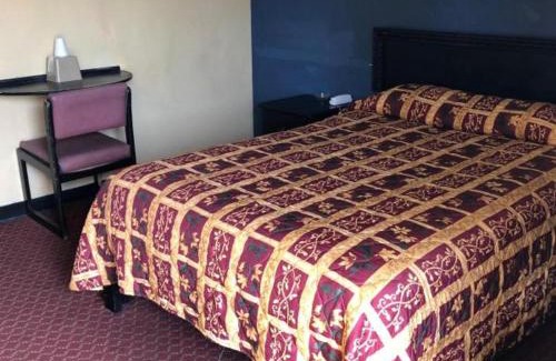 Texarkana Hotel | Country Host Inn