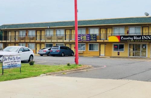 Texarkana Hotel | Country Host Inn