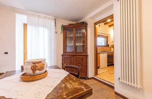 Castiglione d'Orcia House | Country House 'Il Gugnolo - Casale In Val D'Orcia' with Private Terrace, Private Garden and Wi-Fi
