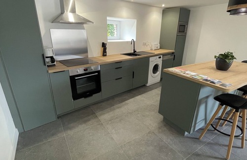 Gouezec House | Country house 2 minutes from the canal