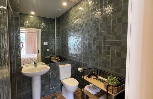 Vitorino dos Piaes Bed & Breakfast | Country house, a cozy and family atmosphere, calm and with a covered heated pool