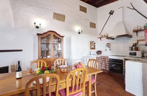 Guia de Isora Villa | Country House "Biofinca Las Dulces Casa La Cuadra" with Sea View, Shared Heated Pool & Wi-Fi
