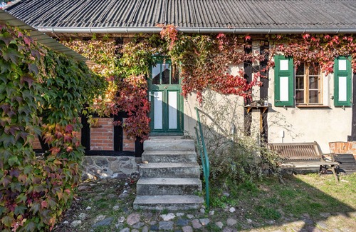 Feldberger Seenlandschaft House | Country House 'Casa Del Sol - Fachwerkhäuschen' with Lake View, Private Terrace and Wi-Fi