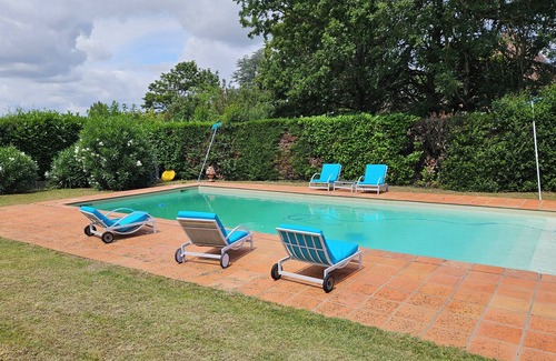 Dremil-Lafage House | Country house close to town