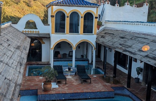 Mijas Villa | Country House 'Costa Del Sol Retreat' with Mountain Views, Wi-Fi and Air Conditioning