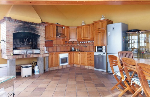 La Solana House | Country House 'Finca Madroñal' with Mountain Views, Wi-Fi and Air Conditioning