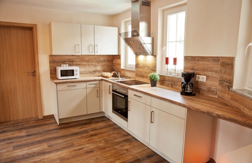 Homberg Apartment | Country house in Rinnetal: modern holiday Froschkönig with large garden