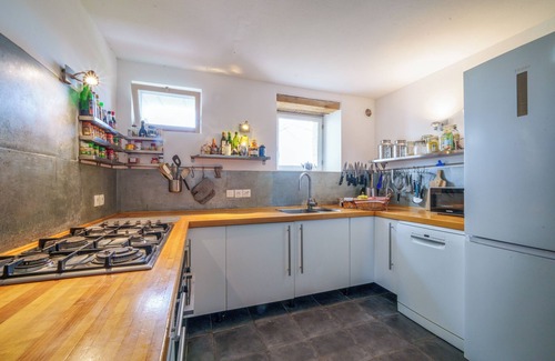 Crouzilles Cottage | Country House in Southern Touraine with Swimming Pool for 8 Peoplen