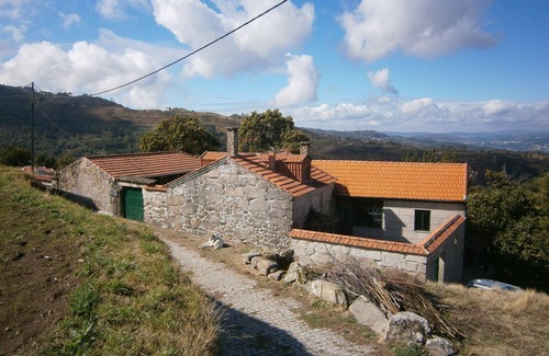 Cinfaes Cottage | Country house in the Douro region