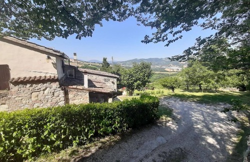 Urbino House | Country house with a breathtaking view,