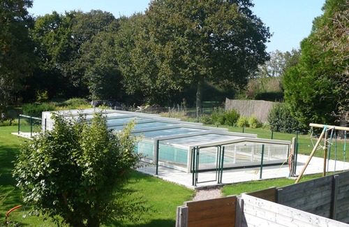Saint-Grave Cottage | Country house with indoor pool, near Rochefort en terre; 2 stars.
