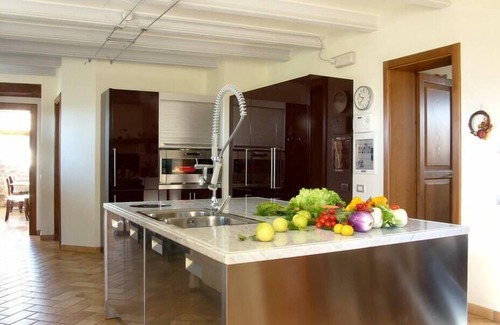 Amandola House | Country house with view of the Sibillini Mountains and swimming pool