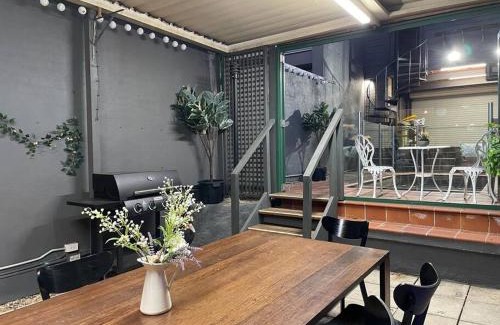 Pyrmont House | Country in City Darling Harbour Retreat Pool