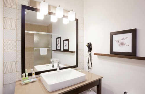 Mason City Hotel | Country Inn & Suites by Radisson, Mason City, IA