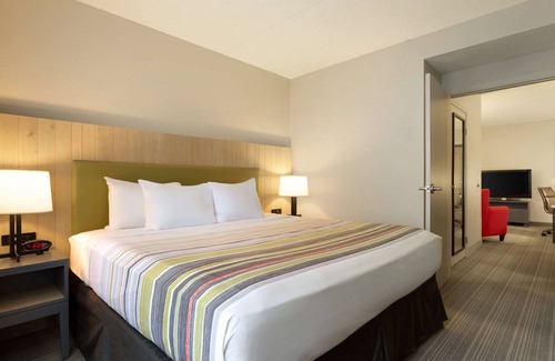 South Loop Hotel | Country Inn & Suites by Radisson, Bloomington at Mall of America, MN