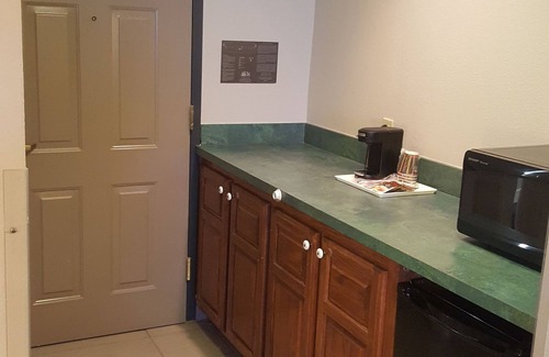 Bryant Hotel | Country Inn & Suites by Radisson, Bryant (Little Rock), AR