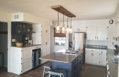 Plainwell House | Country lake get away from sunrise to sunset