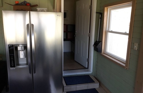 Checotah House | Country lake retreat with Pool and Boat Dock!nCozy + food/attractions nearby!
