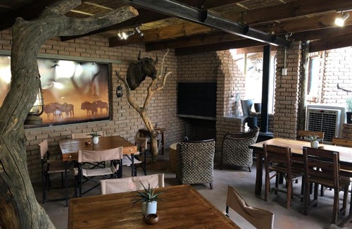 Upington Cabin | Country Lodge